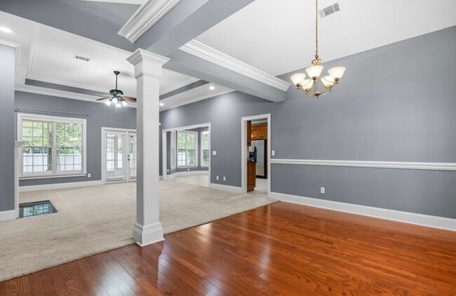 Building Photo - 3848 Thoreau Dr