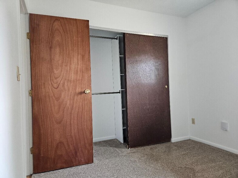 Small Bed - 1136 Stoney Springs Road
