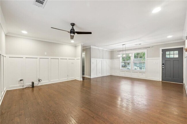 Building Photo - 1919 North Ave NW