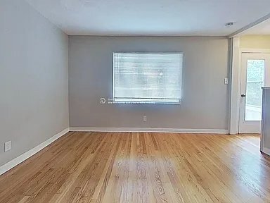 Building Photo - 306 Schuyler St