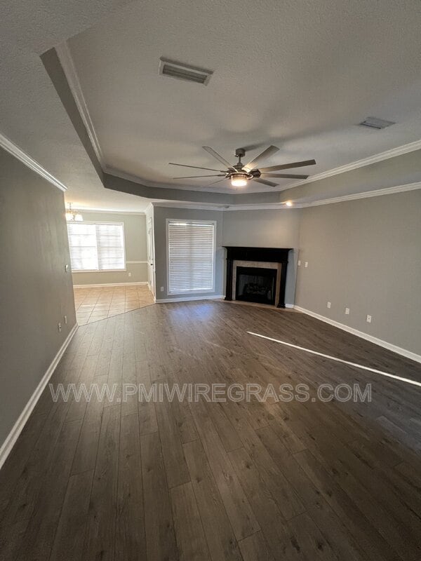 Building Photo - 267 Maree Dr