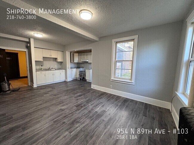 Building Photo - 954 89th Ave W