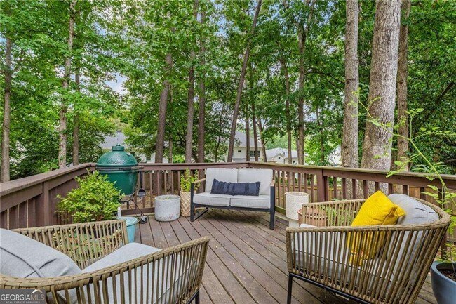 Building Photo - 2357 Cortez Way NE