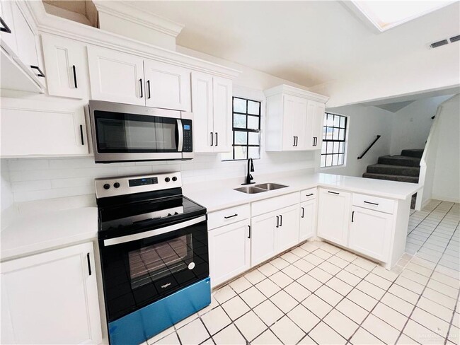 Building Photo - 15 Tierra Linda Cir W