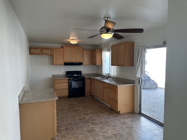 Building Photo - 304 N Riverside Dr