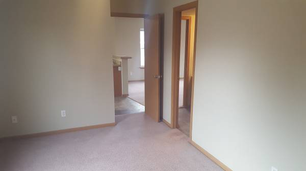 Building Photo - 600 Pinto Pony Dr