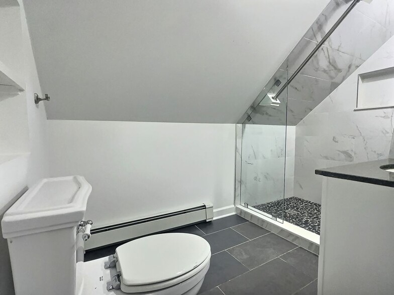 Building Photo - 41 Taff Ave