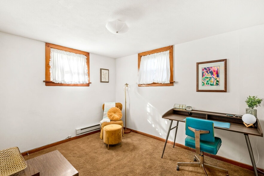 Building Photo - 1912 7th Ave S