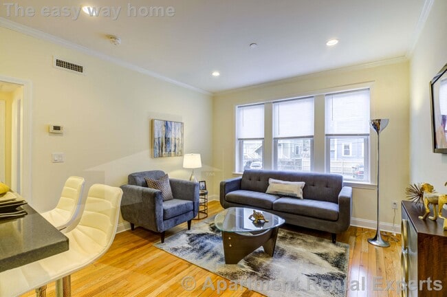 Building Photo - 3 Chauncy St