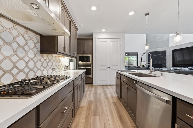 Building Photo - 21642 Laggan Clf Ln