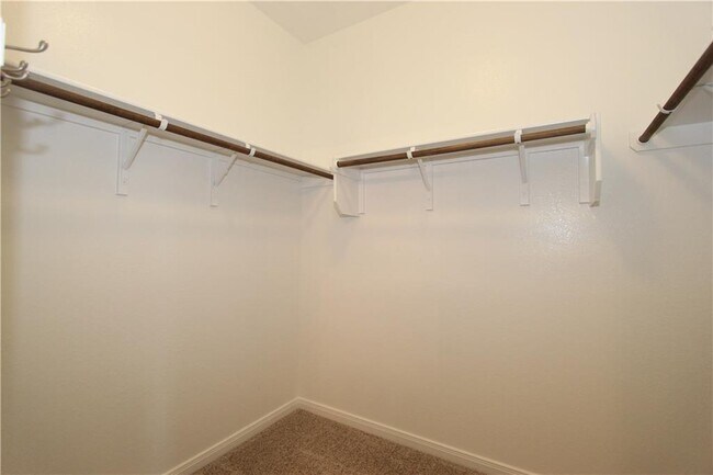 Building Photo - 1066 Gaelic Dr