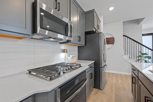 Building Photo - 179 Kings Cyn Dr