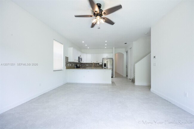 Building Photo - 3841 Aspen Leaf Dr
