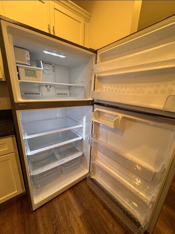 Building Photo - Inquire today on how to get FREE rent!