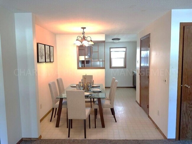 Building Photo - 2 BD - WHEN LOCATION, COMMUNITY AND PRICE MATTER...THIS IS THE PLACE FOR YOU!