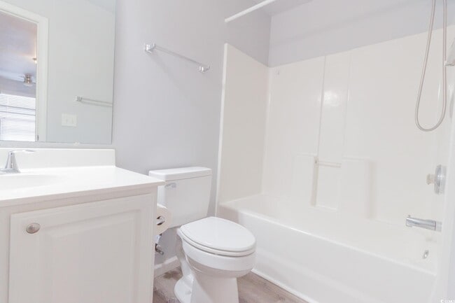 Building Photo - 211 Connemara Dr