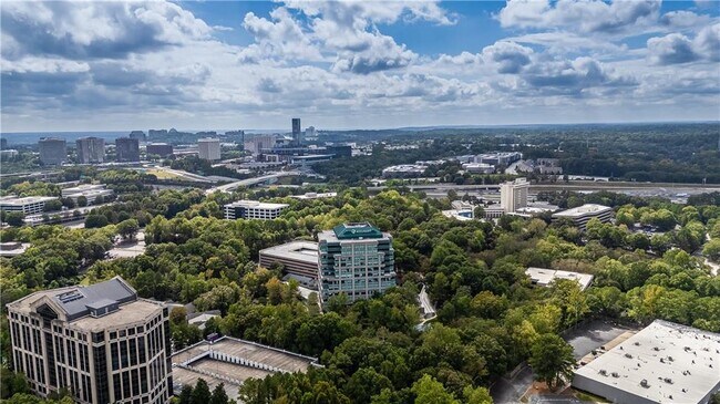 Building Photo - 1250 Parkwood Cir SE