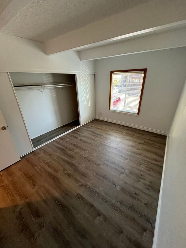 Building Photo - 2 Bedroom Condo in Denver