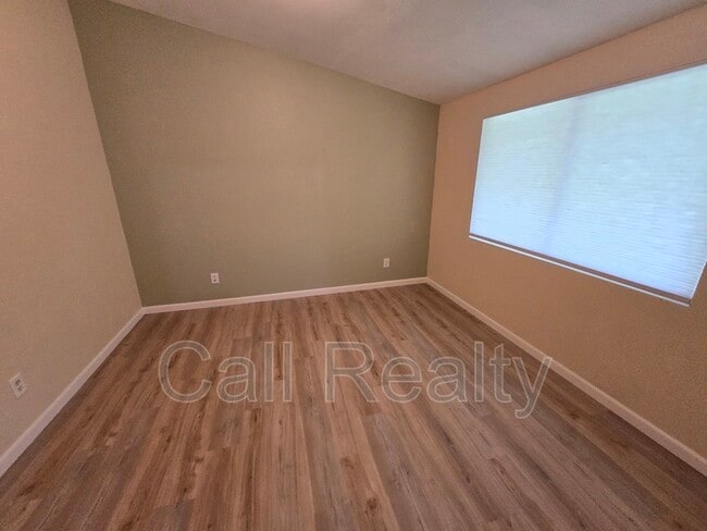 Building Photo - 7610 E S Riverway Ave