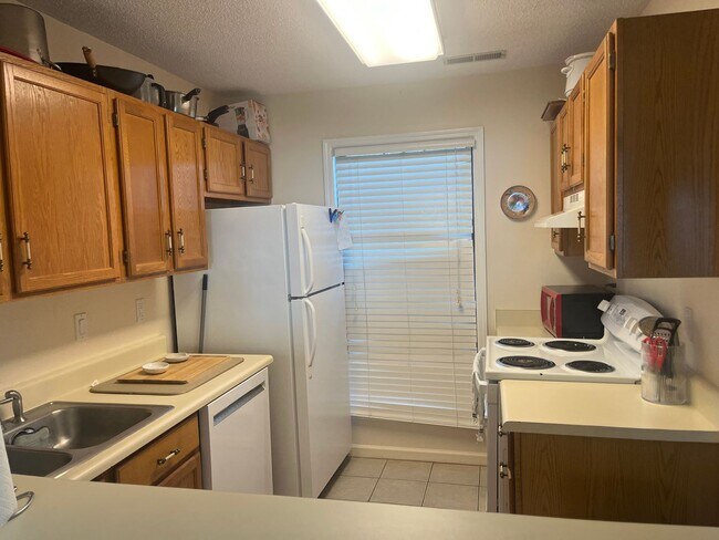 Building Photo - Mountaintop Condo for rent