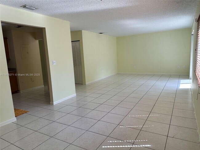 Building Photo - 14907 SW 80th St