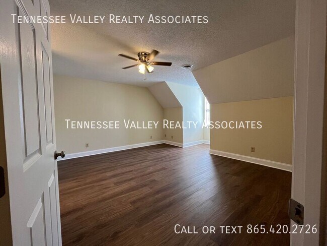 Building Photo - 455 Bramblewood Ln