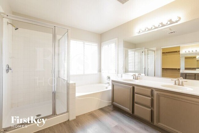 Building Photo - 10712 Silver Pyramid Ct