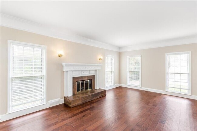 Building Photo - 919 Bridgegate Dr NE
