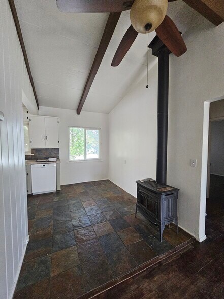 Building Photo - 228 W E St