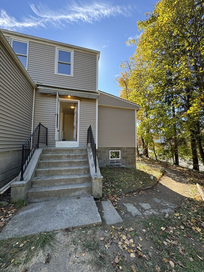 Building Photo - 3 Fedorko Ln