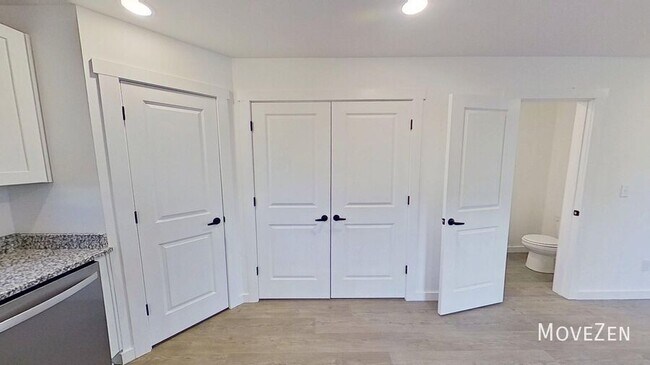 Building Photo - 16 Catawba Ave