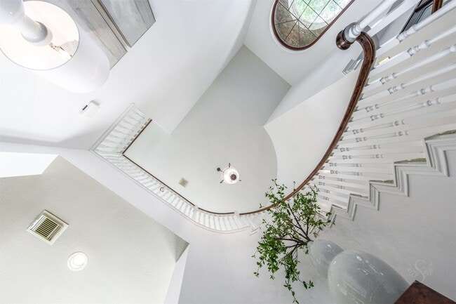 Building Photo - 22823 Roberts Run Ln