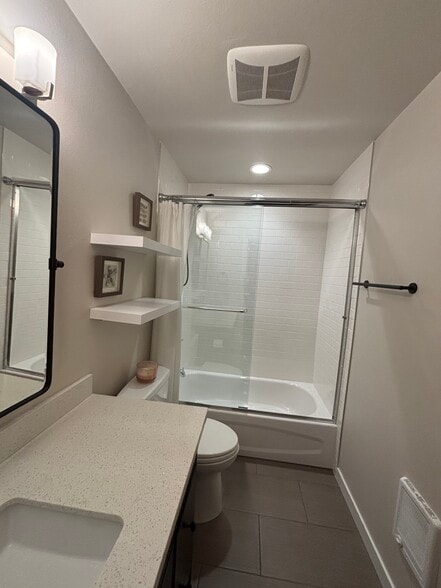 Building Photo - 6219 NE 181st St