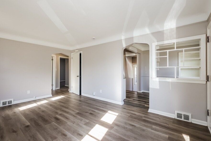 Building Photo - 23035 Donald Ave