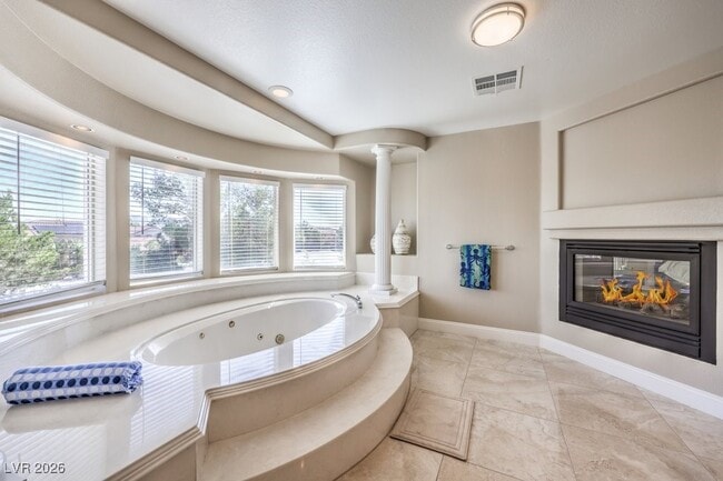 Building Photo - 11072 Pentland Downs St