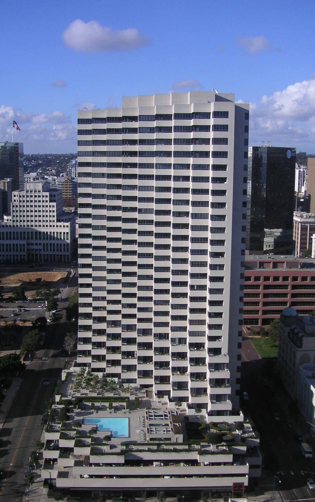 Building Photo - 700 Front St