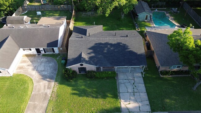 Building Photo - 7607 Grape St