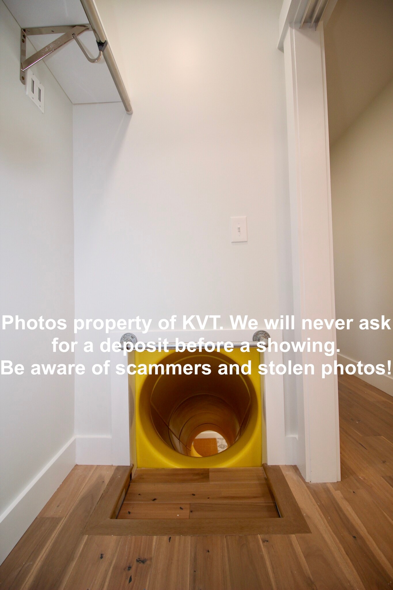 Slide Entrance - 5316 Whetsel Ave