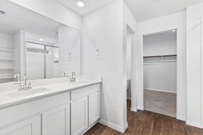 Building Photo - 21020 Price Daniel Dr