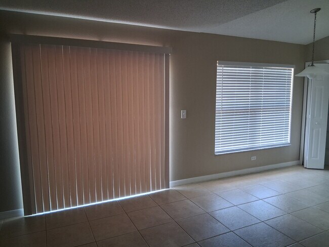Building Photo - 13441 Silver Leaf Cir