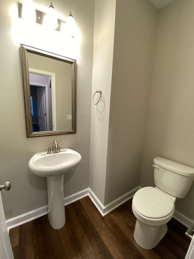 Building Photo - Brand New Build 5 Bed/3.5 Bath
