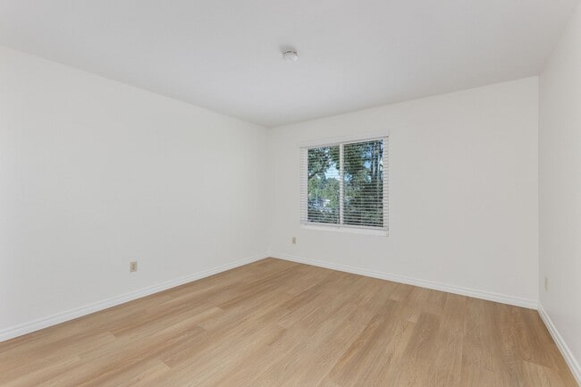 Building Photo - 16924 Caminito Santico