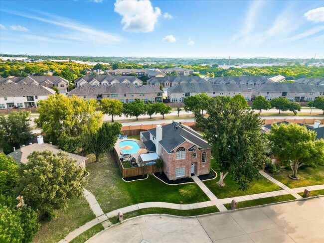 Building Photo - 537 Purdue Dr