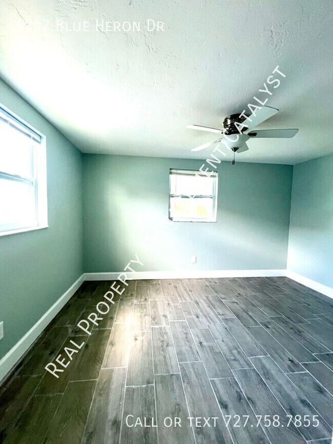 Building Photo - 4947 Blue Heron Dr