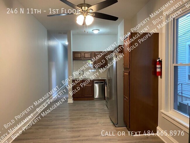 Primary Photo - 246 N 11th-1st Floor