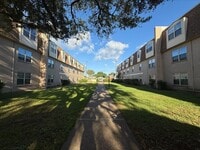 Building Photo - 2724 Whitney Pl