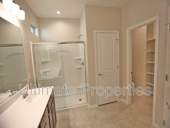 Building Photo - 32320 N 122nd Ln