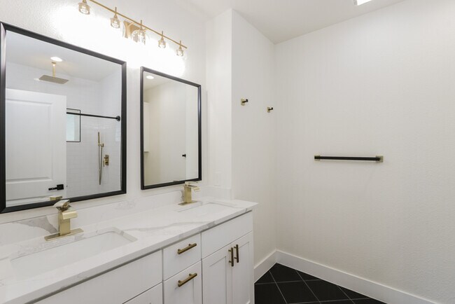 Building Photo - Stylish and Modern Living Minutes from Dow...