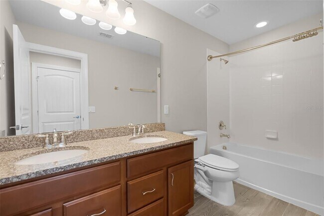 Building Photo - 5029 Hartwell Ct