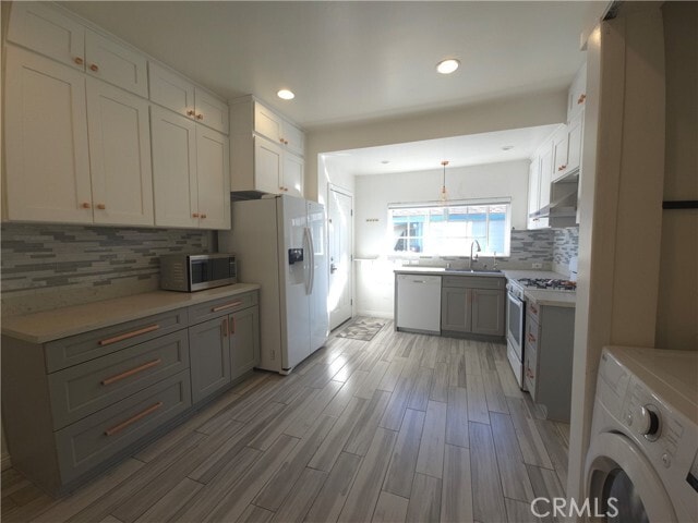 Building Photo - 396 N Mentor Ave